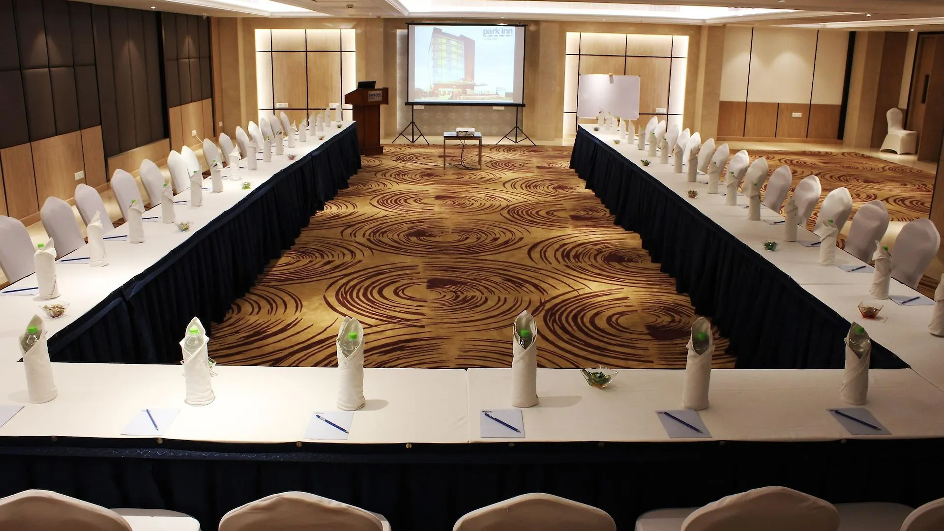 Park Inn Gurgaon 4*,
