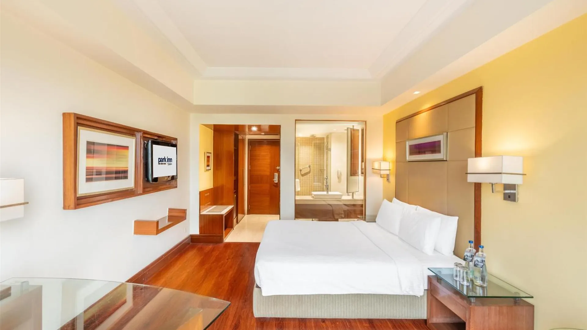Park Inn Gurgaon 4*,